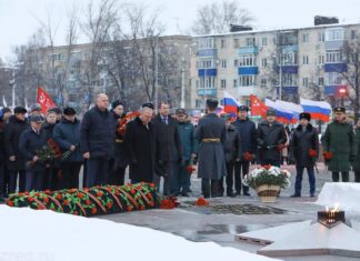 В Пензе почтили память павших участников битвы за Сталинград