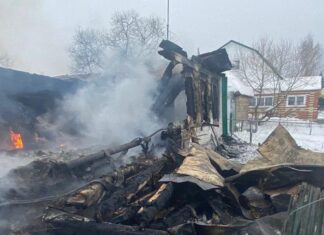 Следователи разбираются в причинах смертельного пожара в Каменском районе