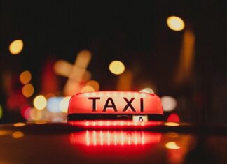 Пензенцам объяснили, почему не все городские такси перекрасили в белый