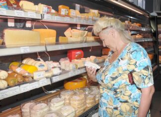 Почему магазины продают товары с истекающим сроком годности