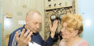 Пензякам неправильно начислили плату за свет в подъезде