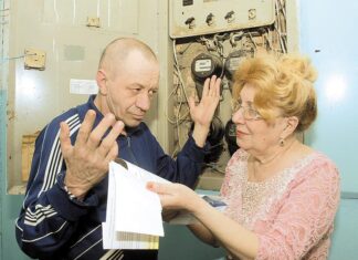 Пензякам неправильно начислили плату за свет в подъезде
