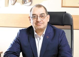 Сергей Казаков: «Сплю по четыре часа в сутки»