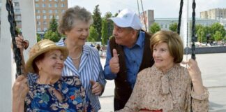 У кого в августе вырастут пенсии