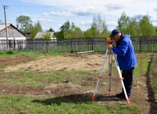 Собрались межевать участок? Загляните в кадастровую карту!