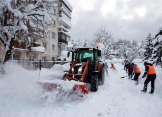 Как должны убирать город зимой