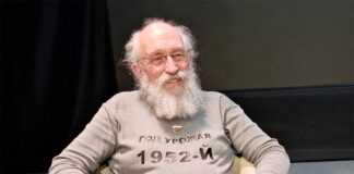 В Пензу Анатолий Вассерман приехал без знаменитой жилетки