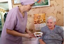 Кому положена бесплатная сиделка