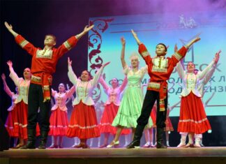 Школьных лидеров объединил «Росток»