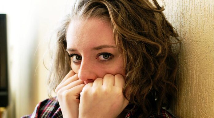 Почему волосы покидают нашу голову?