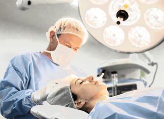 Владимир Андреев: «Мне нравится улучшать внешность пациентов»