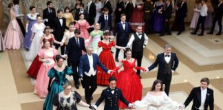 Гостья из прошлого Динара Пуханова