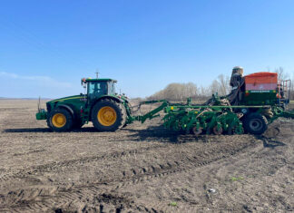 Во всех районах Пензенской области началась посевная кампания