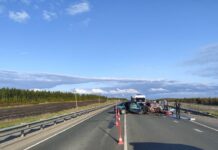 Девочка-подросток потеряла семью в аварии в Бессоновском районе