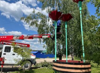 В Кузнецке привели в порядок стелу «Три гвоздики»