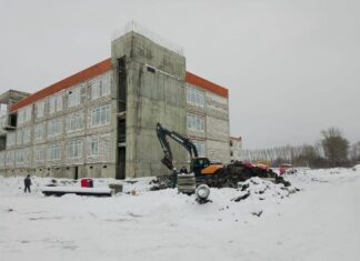 В пензенском микрорайоне Заря продолжается возведение школы на 1100 мест