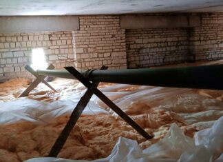 Вячеслав Космачев поручил срочно восстановить крышу в Земетчинской больнице