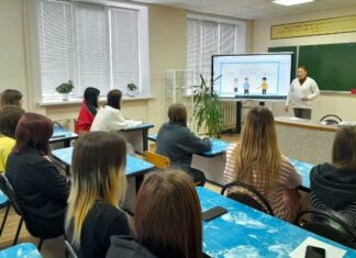 Со студентами пензенского колледжа обсудили налоговую грамотность на «Разговорах о важном»