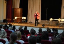 Пензенцев приглашают на песенный конкурс-фестиваль «Когда цветут сады…»