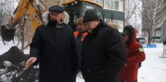 Олег Мельниченко контролирует процесс устранения коммунальной аварии на Глазунова в Пензе