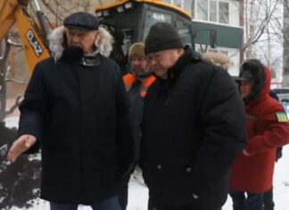 Олег Мельниченко контролирует процесс устранения коммунальной аварии на Глазунова в Пензе