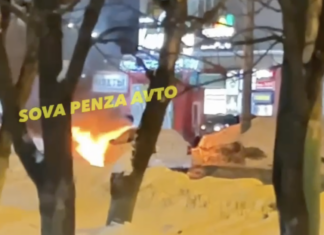 Загоревшийся автомобиль на улице Калинина в Пензе тушили 6 человек