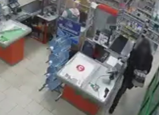 Жители Пензы стали выносить алкоголь из магазинов мимо кассы